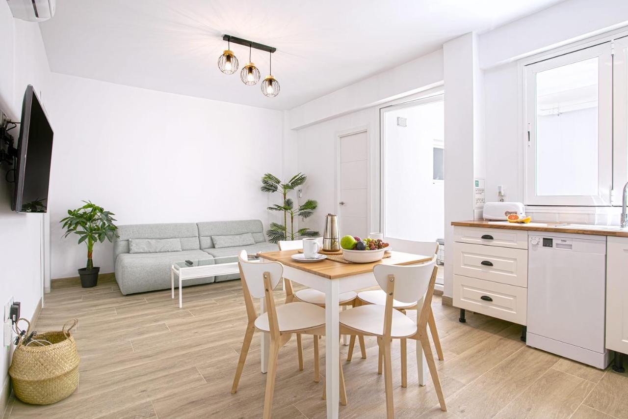 Precioso Apartamento Con Patio Málaga Eksteriør bilde